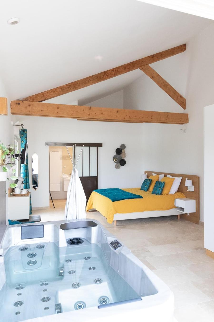 Mas Des Tourterelles Bed & Breakfast Jonquieres  Exterior foto