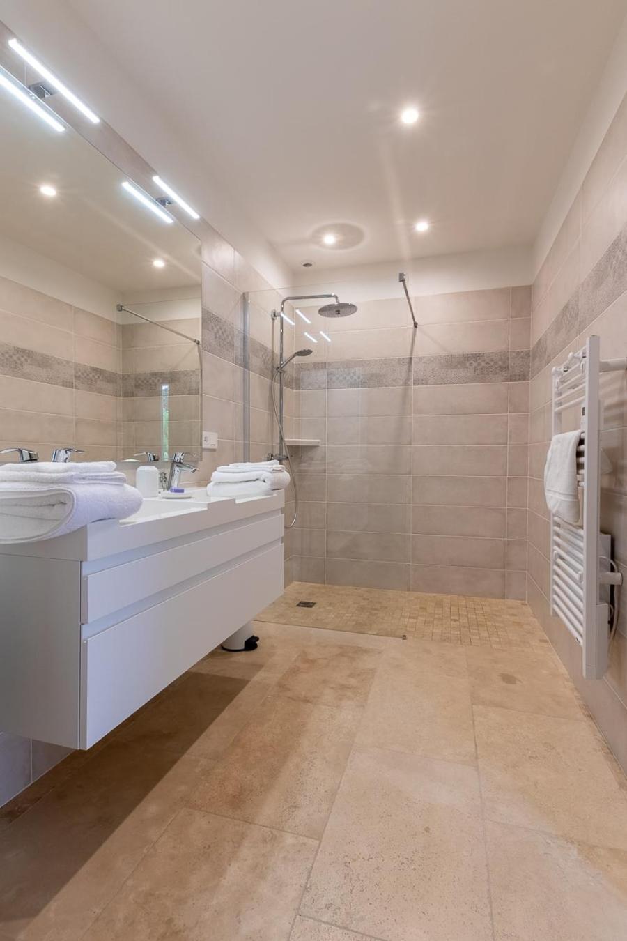 Mas Des Tourterelles Bed & Breakfast Jonquieres  Exterior foto